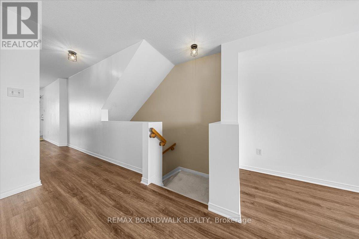 364 Crownridge Drive, Ottawa, Ontario K2M 3A4 - Photo 23 - X12893956