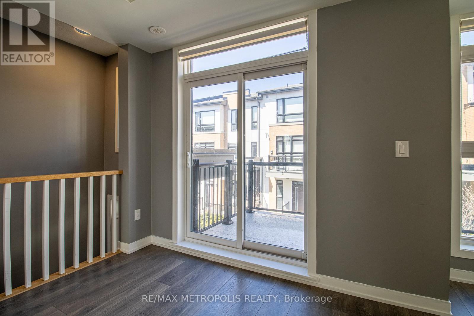 #205 - 155 Canon Jackson Drive, Toronto, Ontario  M6M 0E1 - Photo 11 - W12993600