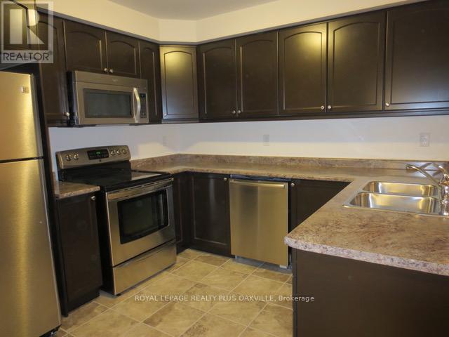 246 Mortimer Crescent, Milton, Ontario  L9T 8N7 - Photo 4 - W12993614