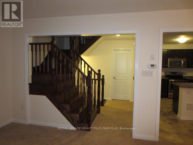 246 Mortimer Crescent, Milton, Ontario  L9T 8N7 - Photo 6 - W12993614