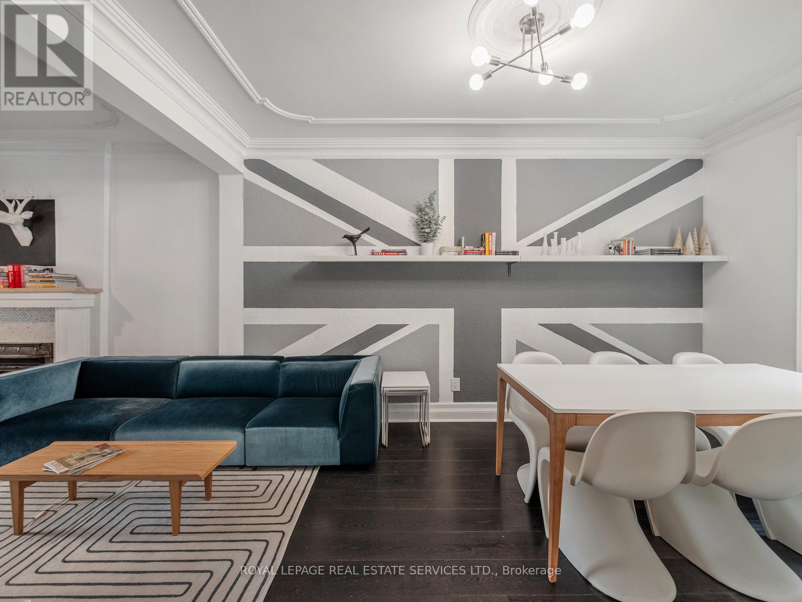 162 Medland Street, Toronto, Ontario  M6P 2N5 - Photo 15 - W12993616