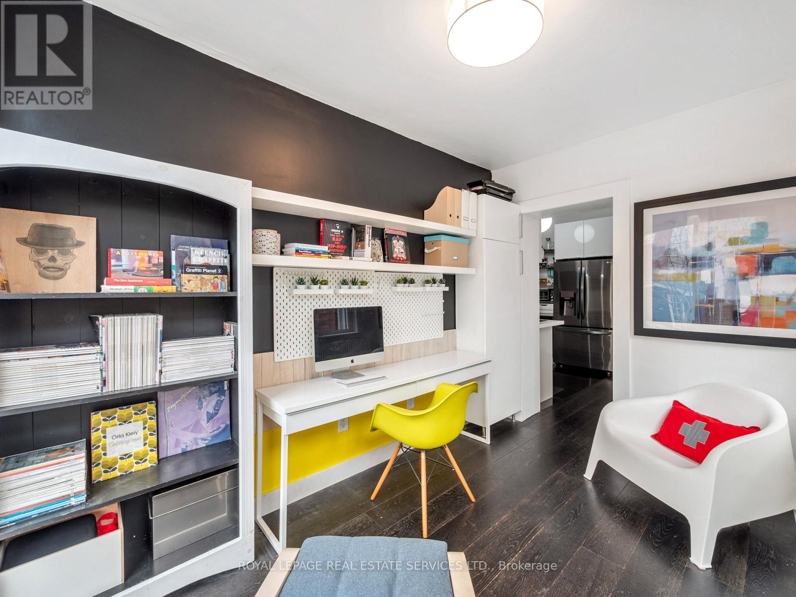 162 Medland Street, Toronto, Ontario  M6P 2N5 - Photo 19 - W12993616