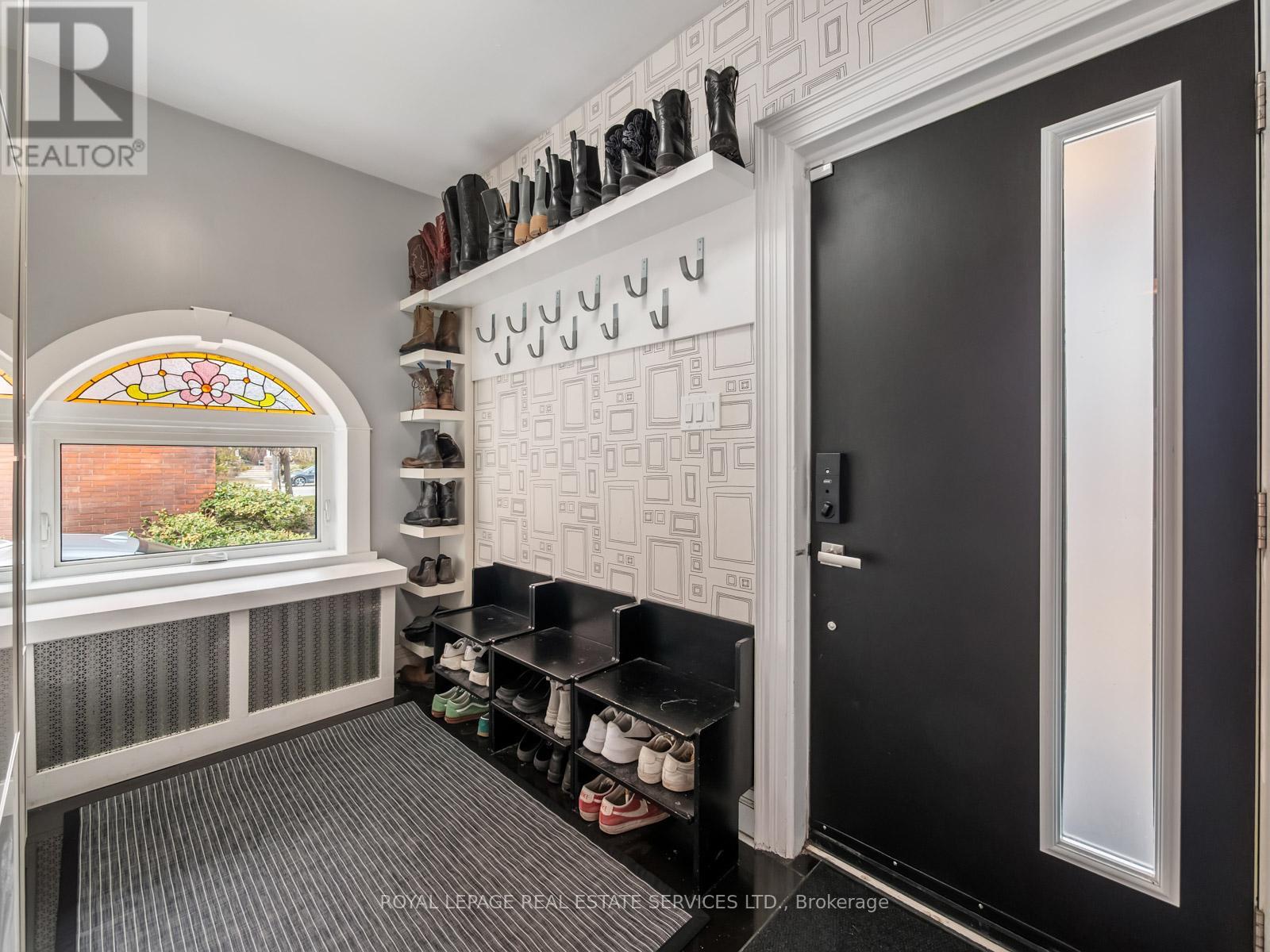 162 Medland Street, Toronto, Ontario  M6P 2N5 - Photo 7 - W12993616