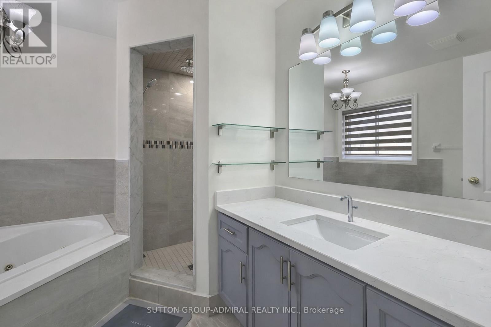 43 Newark Way, Brampton, Ontario  L7A 2W8 - Photo 12 - W12993622