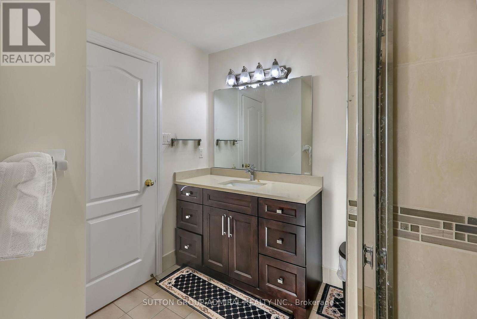 43 Newark Way, Brampton, Ontario  L7A 2W8 - Photo 13 - W12993622