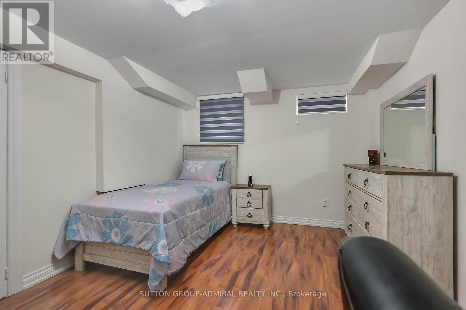 43 Newark Way, Brampton, Ontario  L7A 2W8 - Photo 7 - W12993622