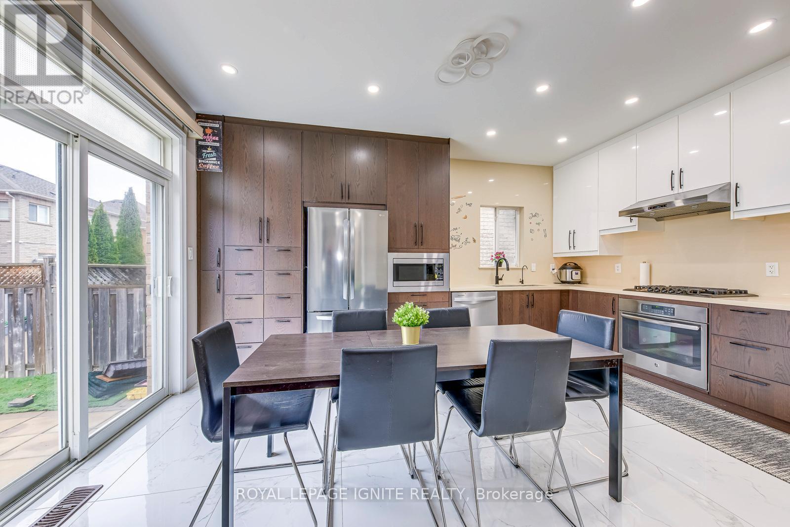 30 Streamline Drive Nw, Brampton, Ontario  L6V 4T2 - Photo 14 - W12993628