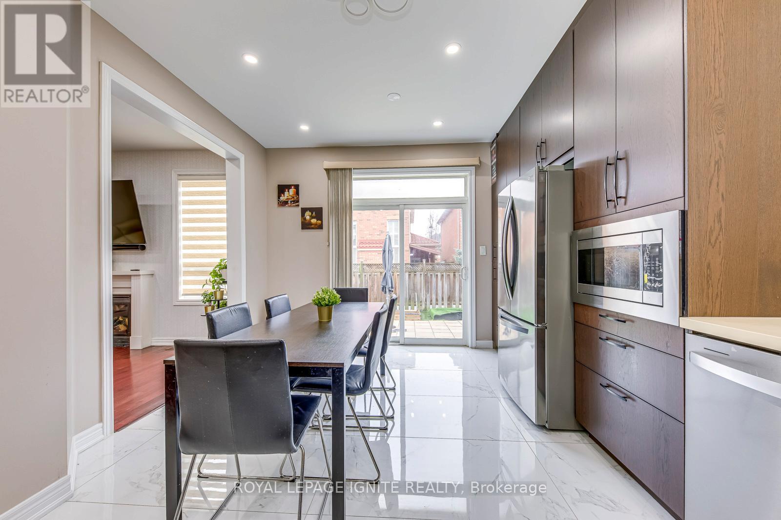 30 Streamline Drive Nw, Brampton, Ontario  L6V 4T2 - Photo 18 - W12993628