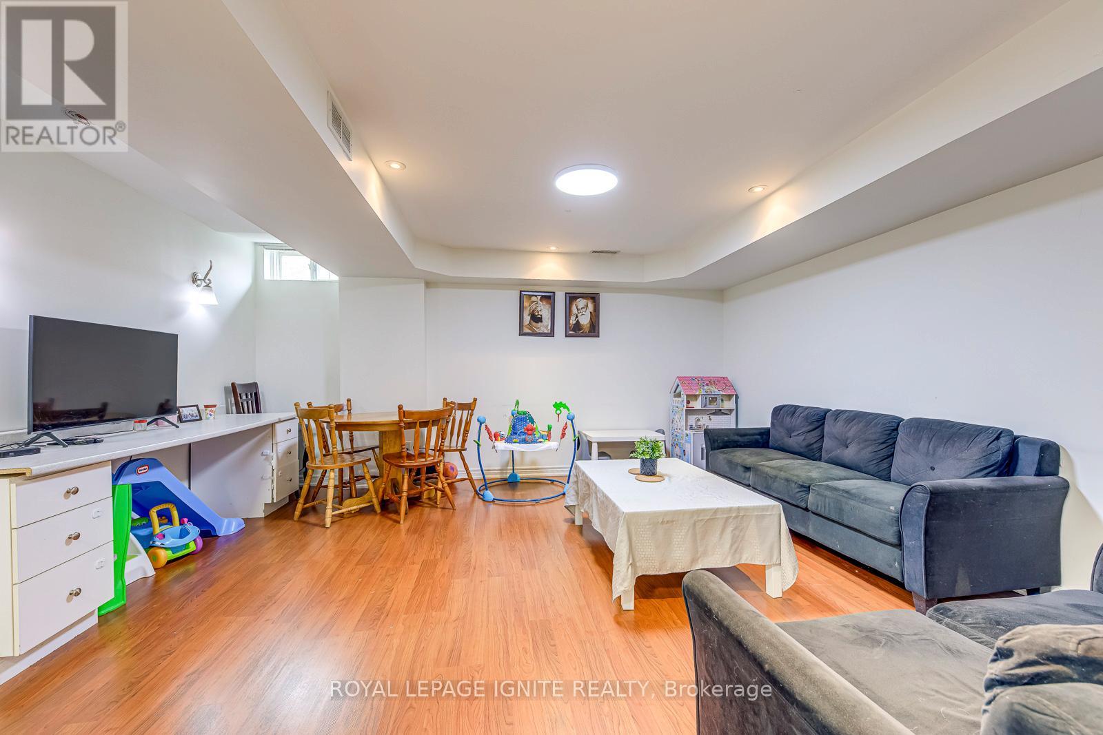 30 Streamline Drive Nw, Brampton, Ontario  L6V 4T2 - Photo 39 - W12993628