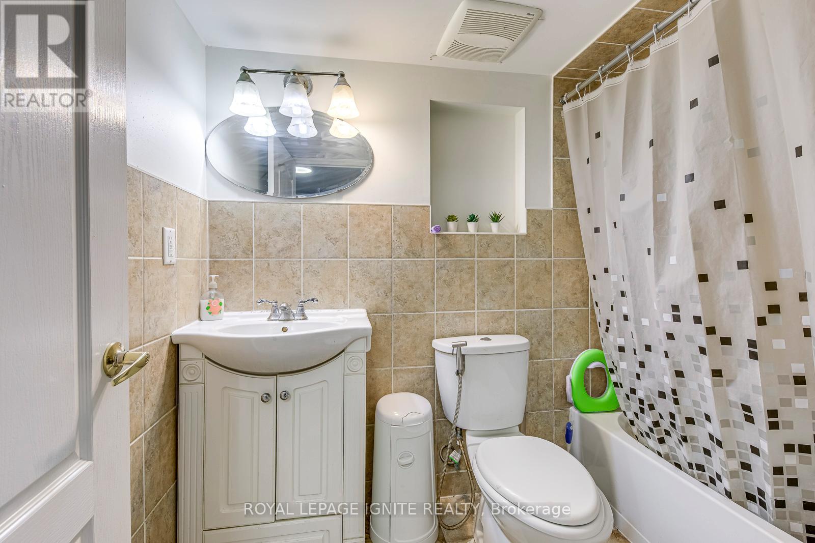 30 Streamline Drive Nw, Brampton, Ontario  L6V 4T2 - Photo 46 - W12993628