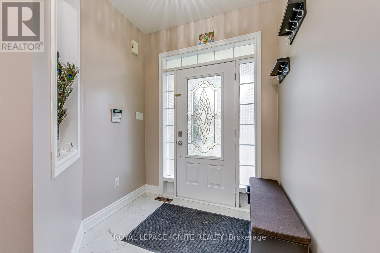 30 Streamline Drive Nw, Brampton, Ontario  L6V 4T2 - Photo 5 - W12993628