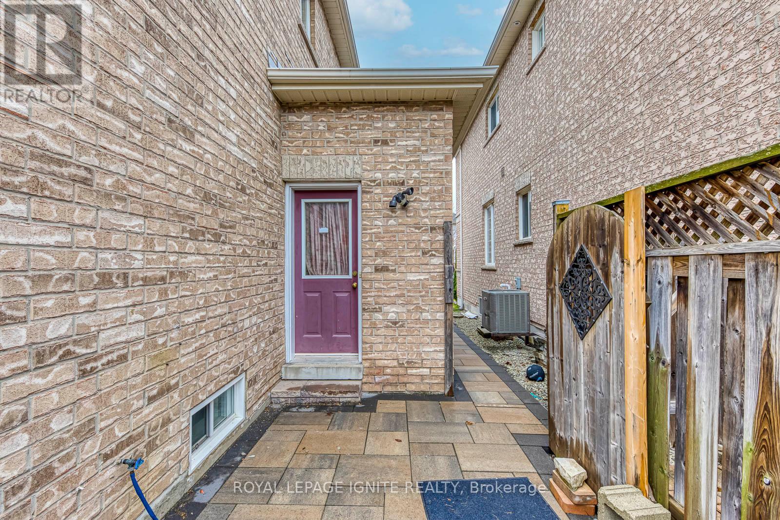 30 Streamline Drive Nw, Brampton, Ontario  L6V 4T2 - Photo 50 - W12993628