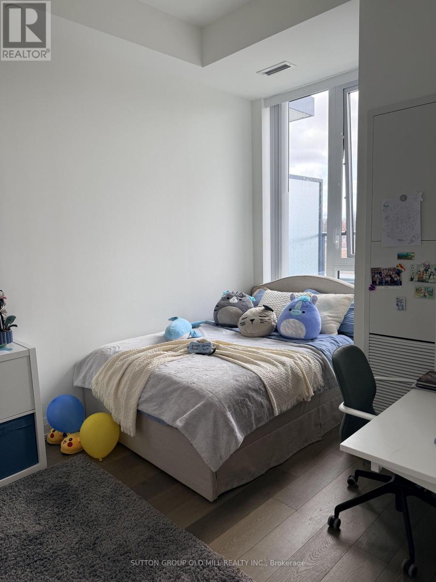 702 - 293 The Kingsway N, Toronto, Ontario  M9A 0E8 - Photo 9 - W12993644