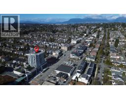 <div class="price">$1,632,140</div> 210 8425 Granville Street, Vancouver<br><div style="margin-bottom:8px;"><small>RE/MAX Crest Realty</small></div>