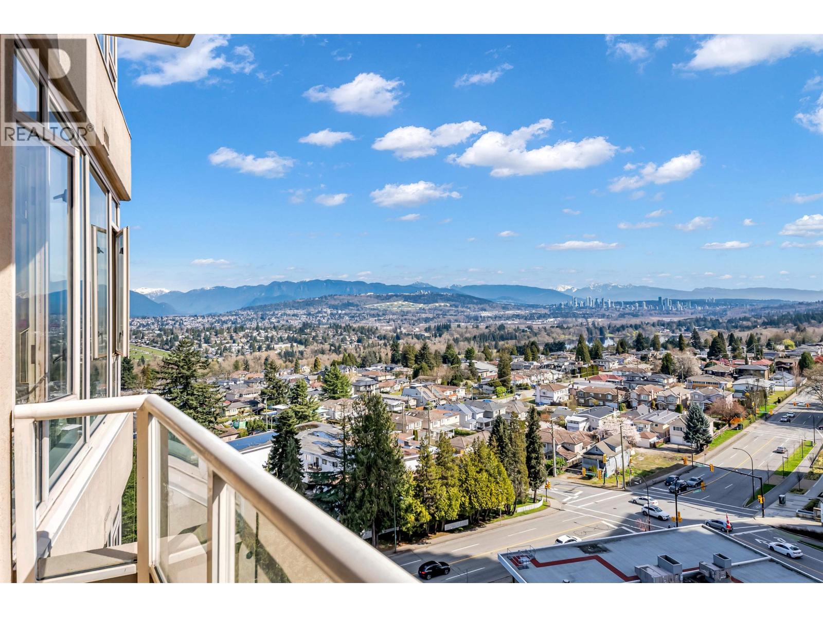 1302 4689 HAZEL STREET, Burnaby, British Columbia