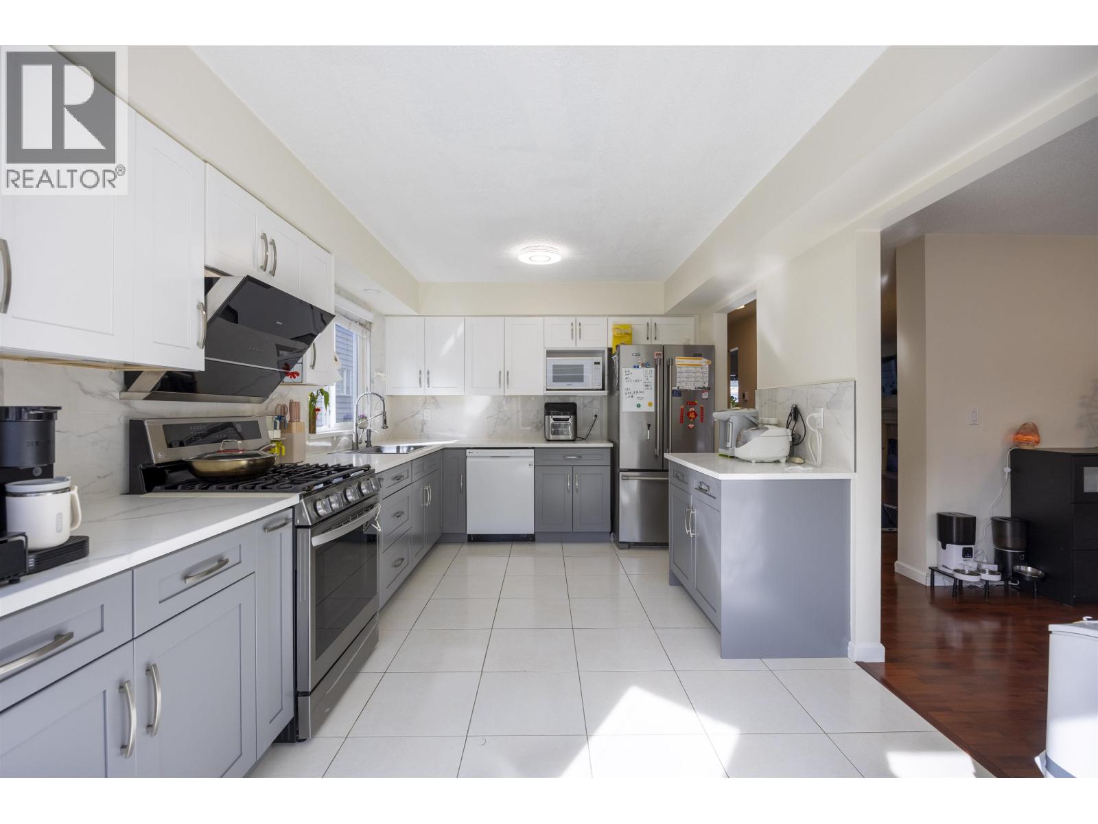 8366 Dayton Court, Richmond, British Columbia  V6Y 3H6 - Photo 13 - R3110880