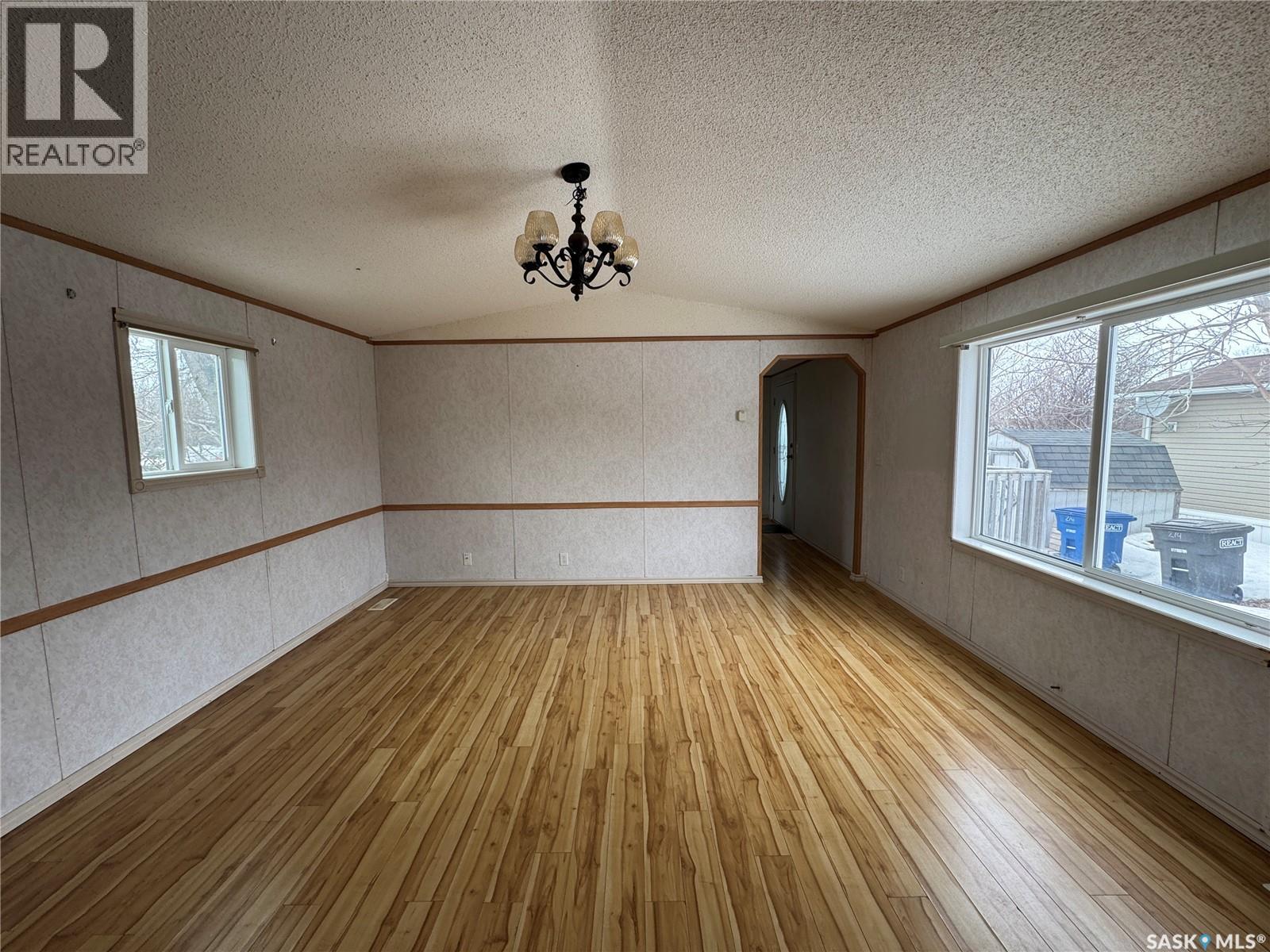 214 14th Street, Humboldt, Saskatchewan  S0K 2A0 - Photo 10 - SK032835