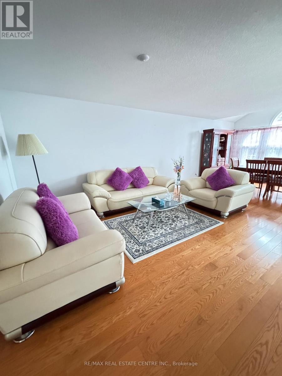 39 Mcarthur Drive, Guelph, Ontario  N1L 1S2 - Photo 4 - X12993504