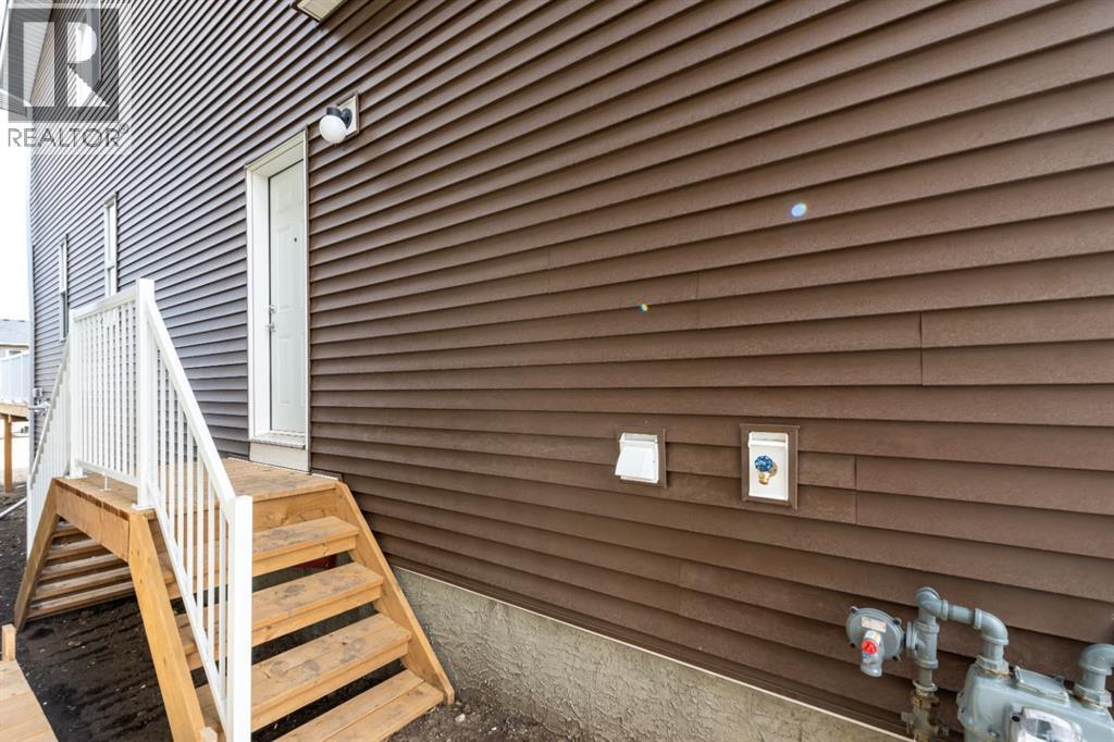 90 Edith Green NW, Calgary, Alberta  T3R 2B5 - Photo 2 - A2301554