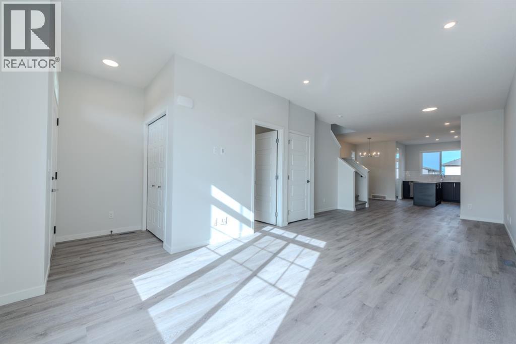 90 Edith Green NW, Calgary, Alberta  T3R 2B5 - Photo 7 - A2301554