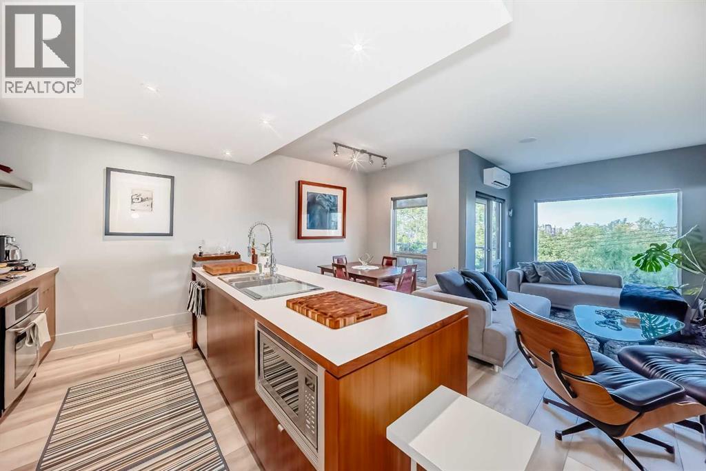 201, 2124 17 Street Sw, Calgary, Alberta  T2T 4M4 - Photo 1 - A2298807