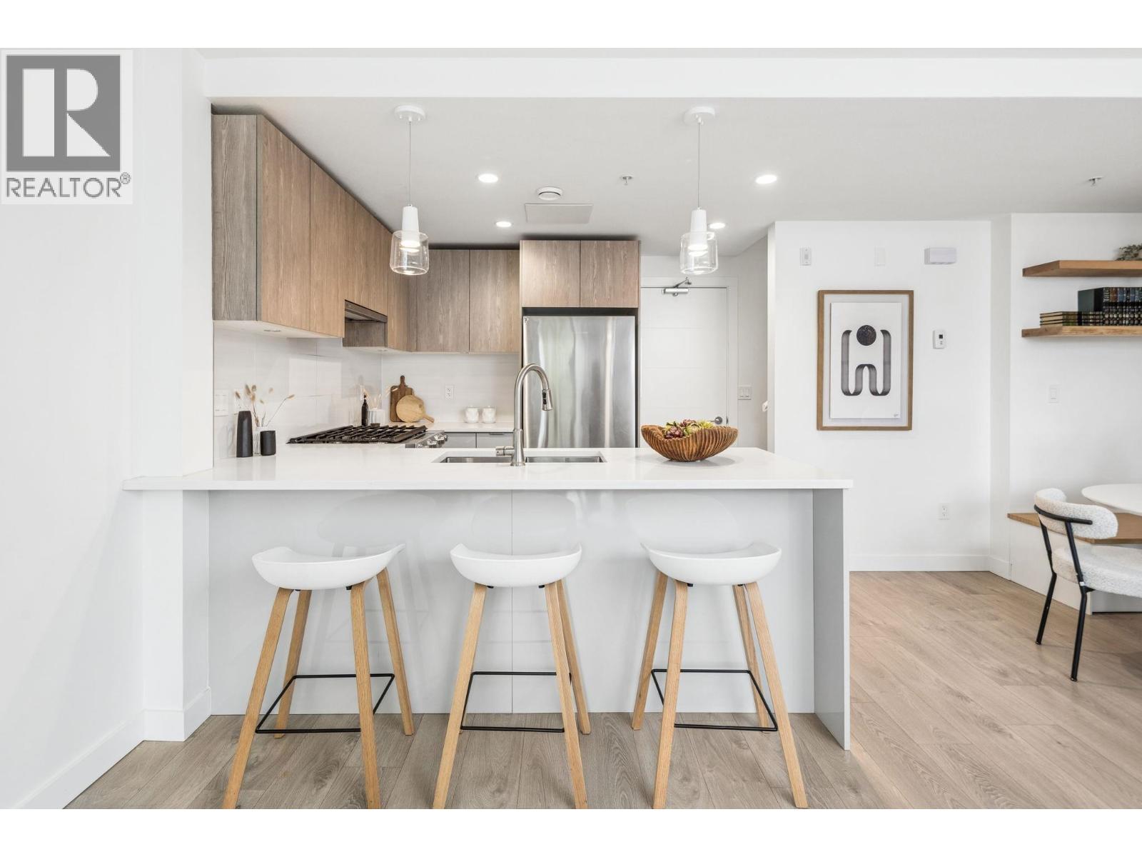 TH4 128 E 8TH STREET, North Vancouver, British Columbia