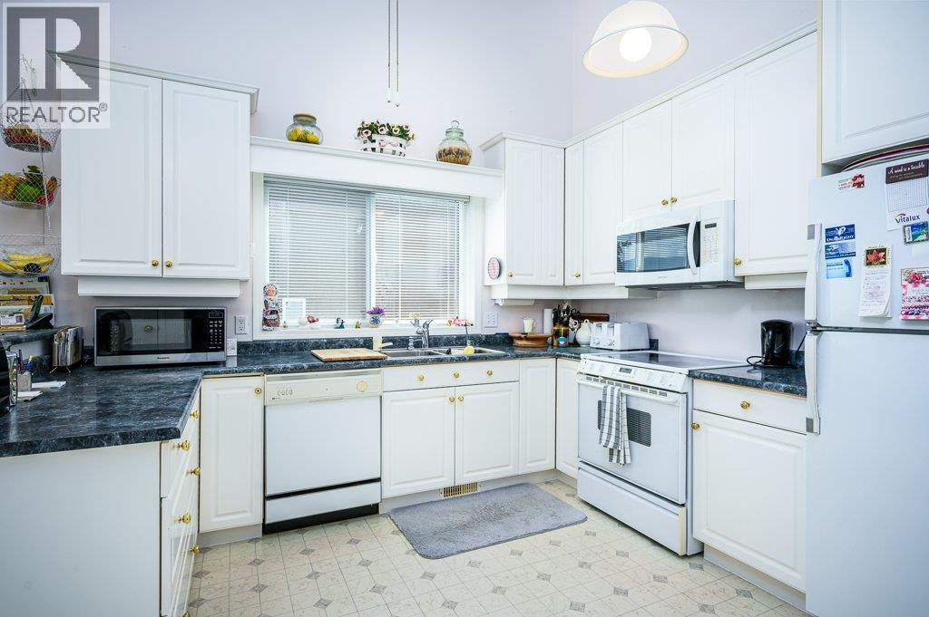 809 Cavalier Drive, Vernon, British Columbia  V1T 9M6 - Photo 15 - 10381614