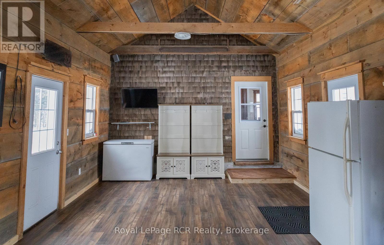 8220 Line 8, Wellington North, Ontario  N0G 2E0 - Photo 21 - X12993744