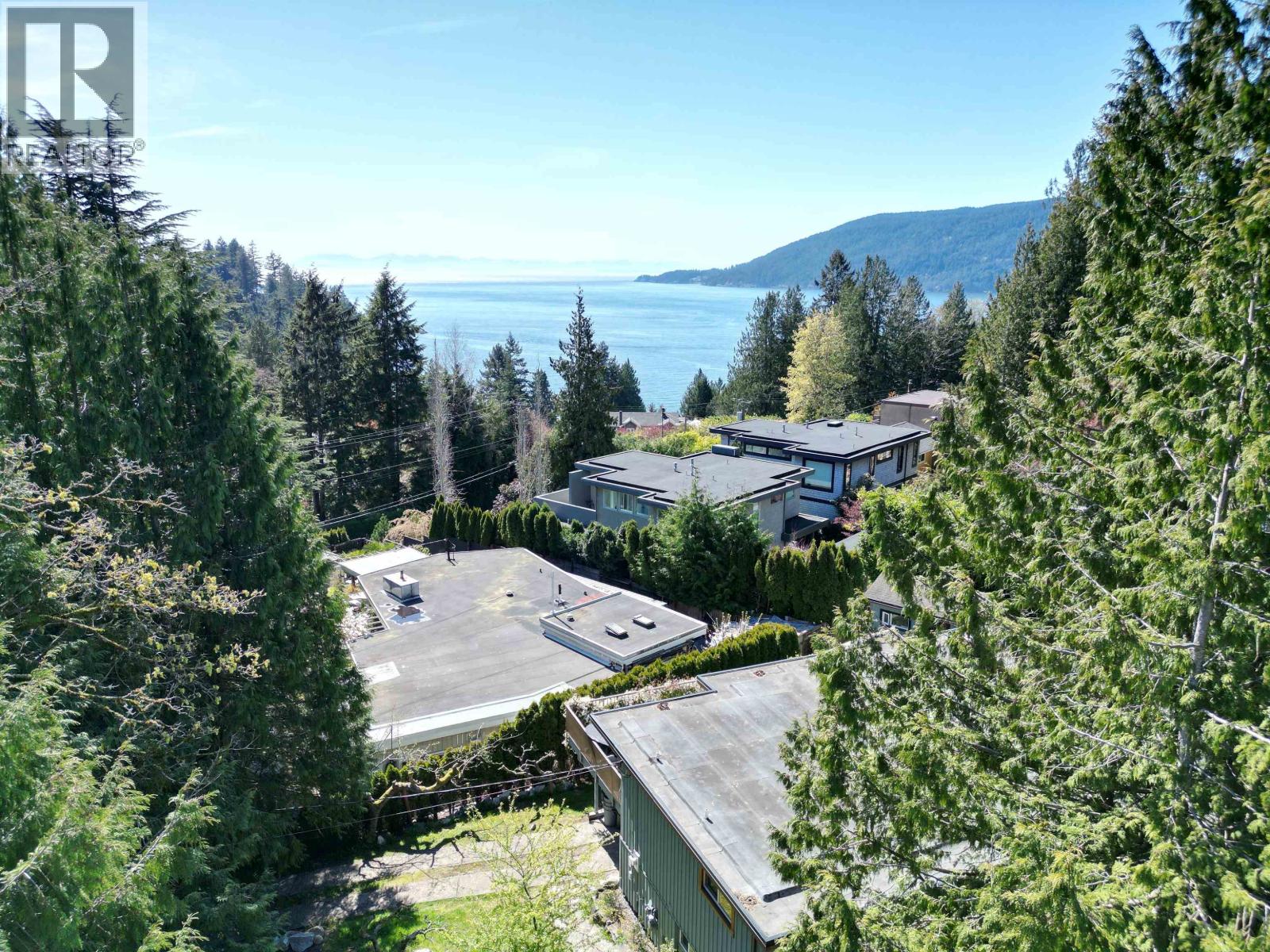 6415 Wellington Avenue, West Vancouver, British Columbia  V7W 2H7 - Photo 8 - R3110949