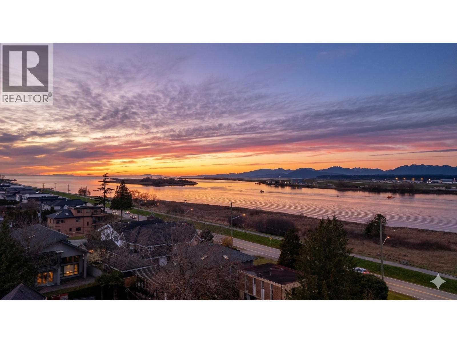 5711 Riverdale Drive, Richmond, British Columbia  V7C 2E4 - Photo 3 - R3110173