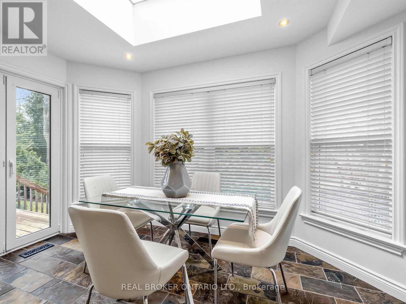 9 Temagami Court, Toronto, Ontario  M2M 4E6 - Photo 14 - C12993660