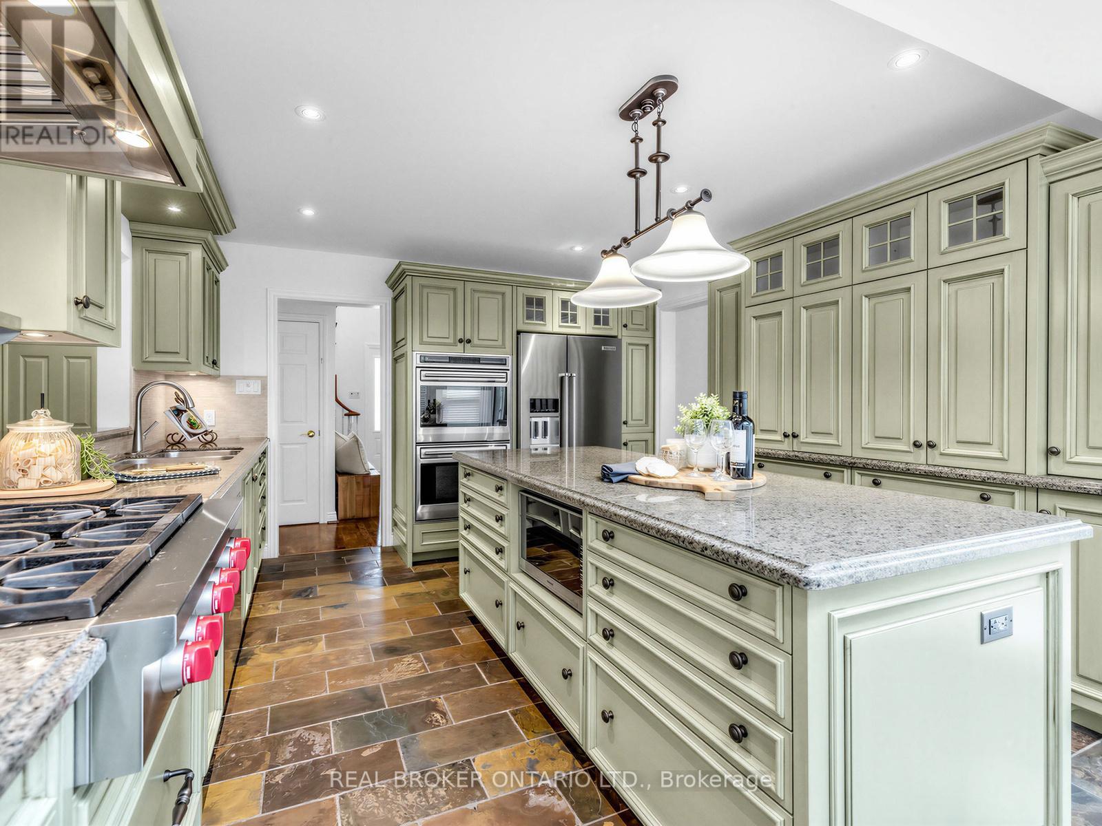 9 Temagami Court, Toronto, Ontario  M2M 4E6 - Photo 15 - C12993660