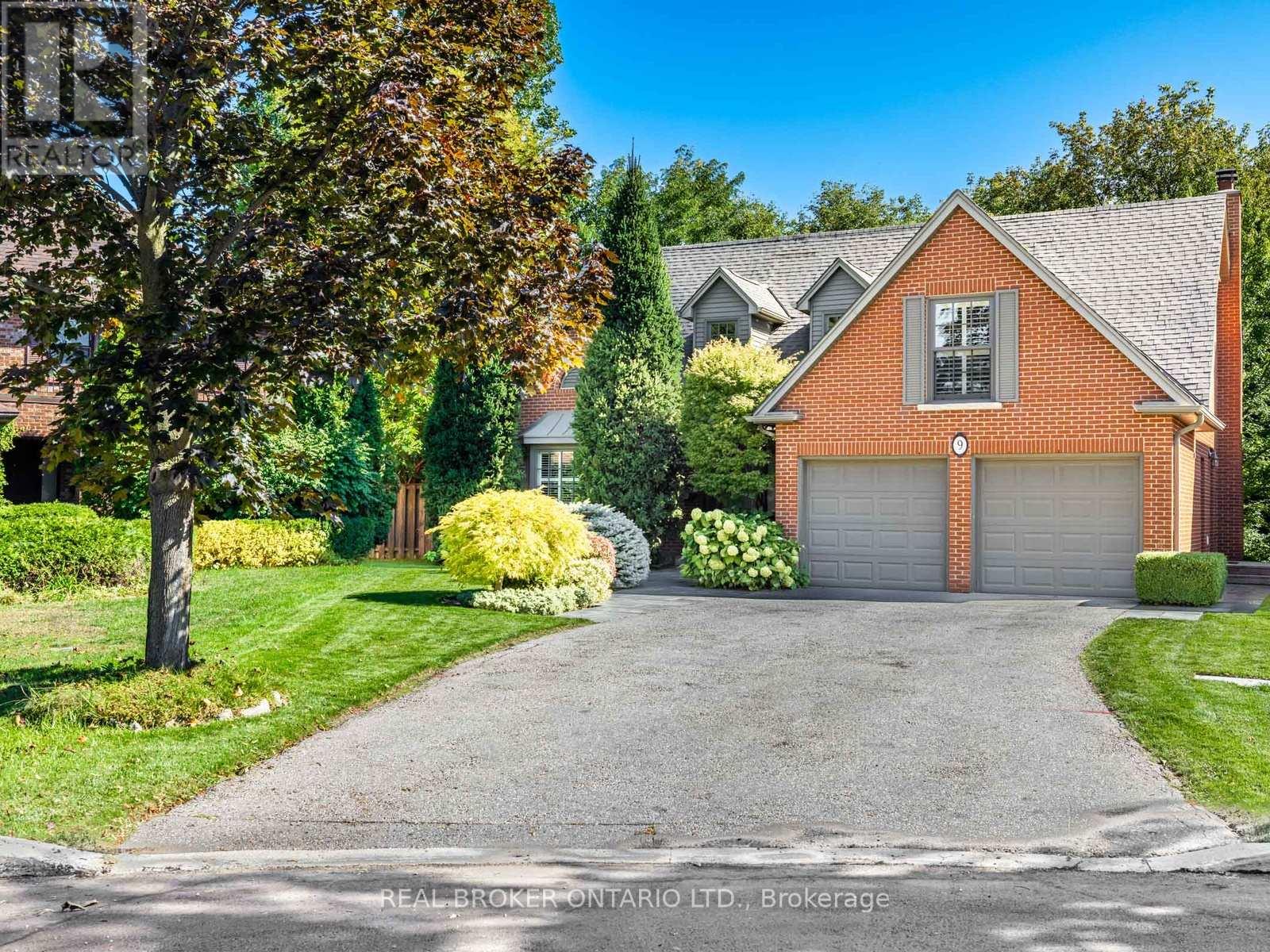 9 Temagami Court, Toronto, Ontario  M2M 4E6 - Photo 2 - C12993660