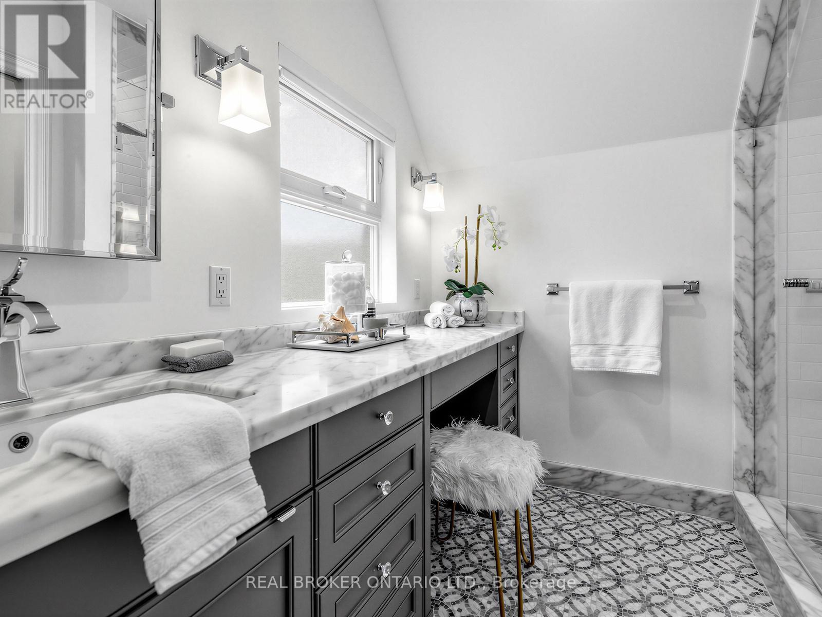 9 Temagami Court, Toronto, Ontario  M2M 4E6 - Photo 26 - C12993660