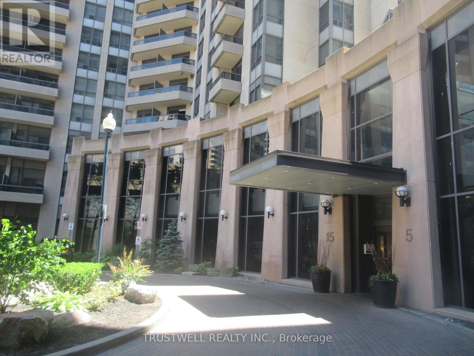 1618 - 15 Northtown Way, Toronto, Ontario  M2N 7A2 - Photo 2 - C12993686