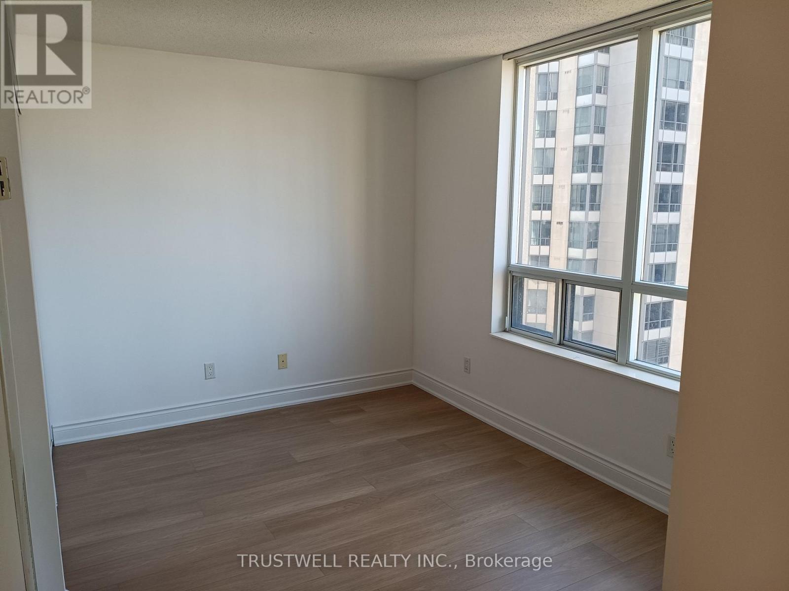 1618 - 15 Northtown Way, Toronto, Ontario  M2N 7A2 - Photo 6 - C12993686