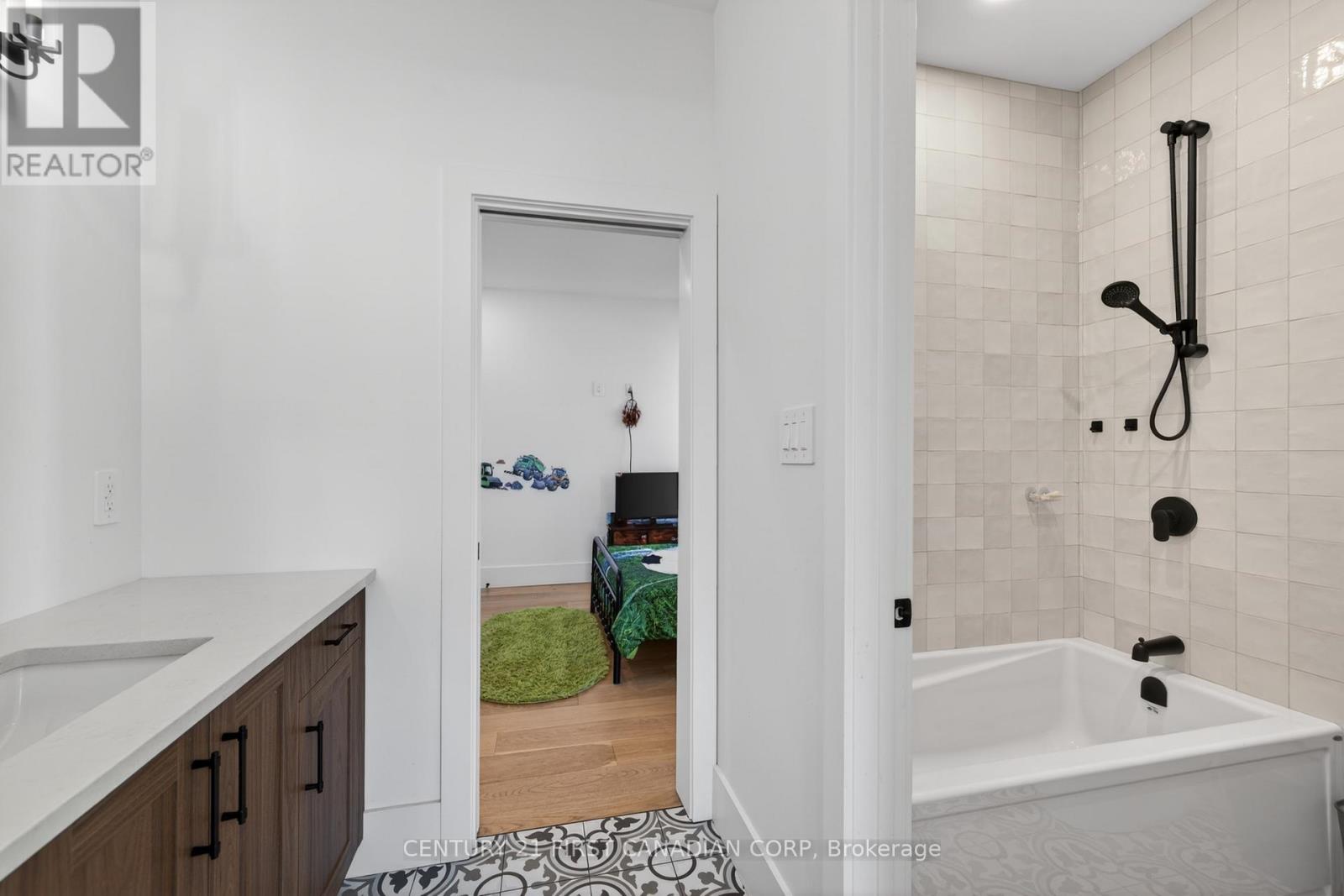 101 Harvest Lane, Dutton/dunwich, Ontario  N0L 1J0 - Photo 35 - X12993682