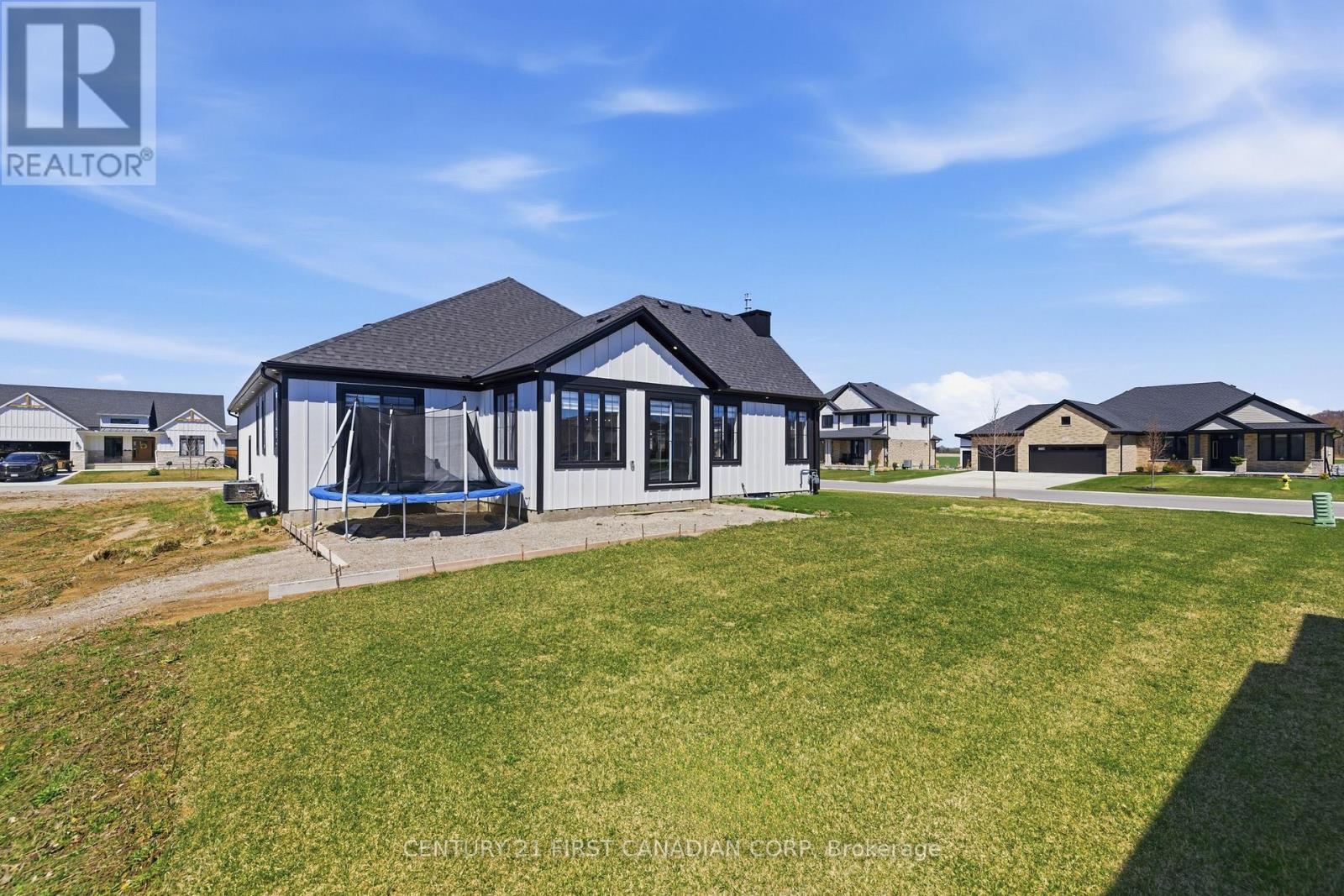 101 Harvest Lane, Dutton/dunwich, Ontario  N0L 1J0 - Photo 4 - X12993682