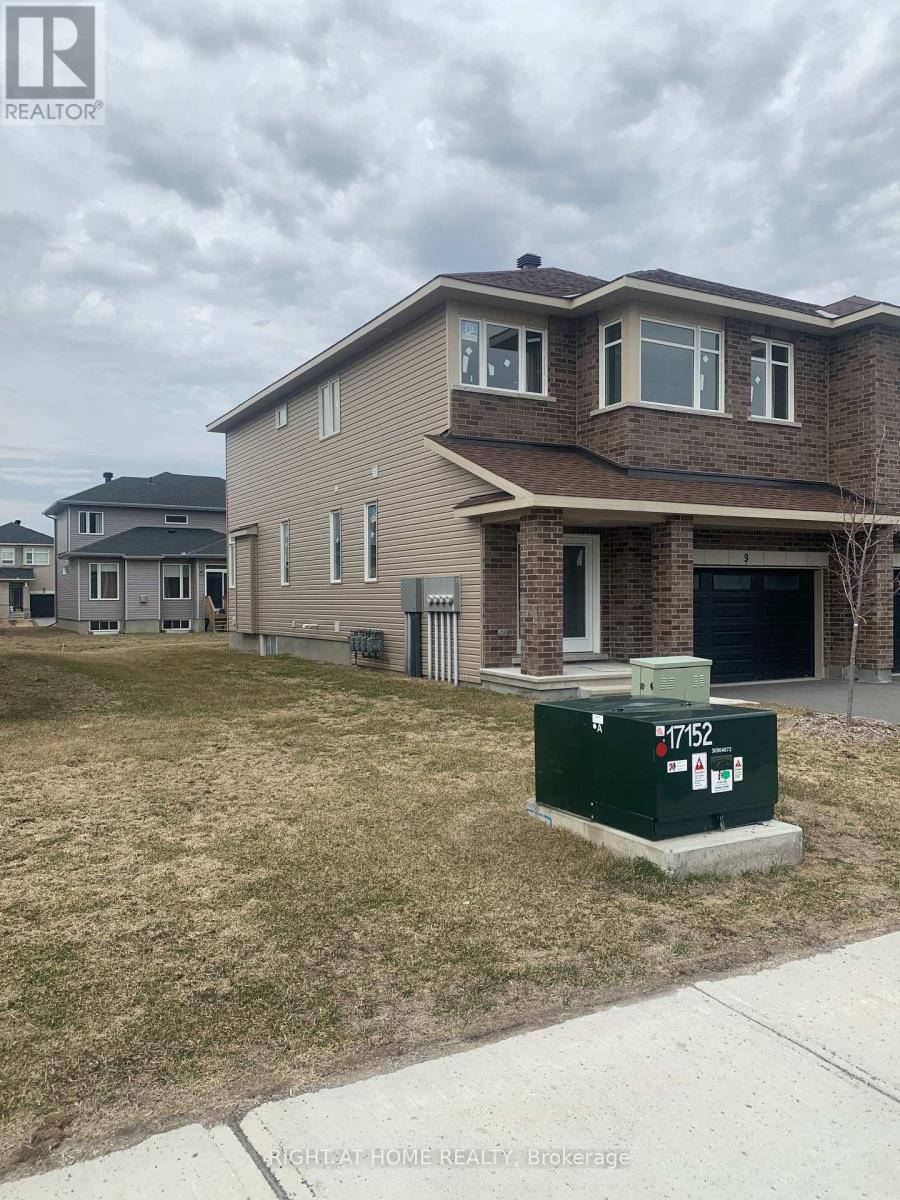 9 Wylie Way, Carleton Place, Ontario  K7C 0C4 - Photo 2 - X12993696