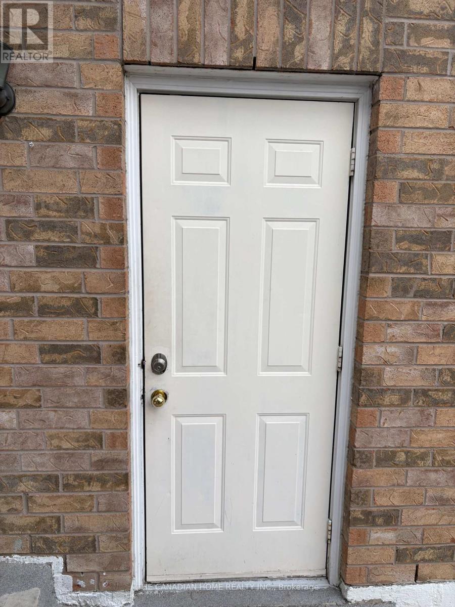 49 Larkspur Road, Brampton, Ontario  L6R 1W8 - Photo 4 - W12931844