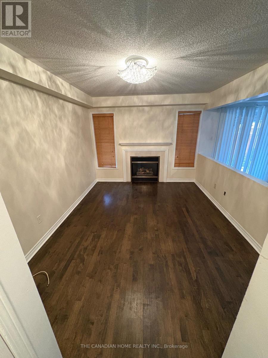 49 Larkspur Road, Brampton, Ontario  L6R 1W8 - Photo 7 - W12931844