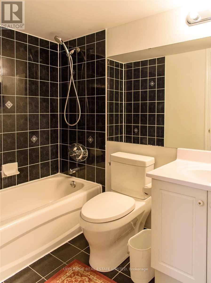 501 - 9 Northern Heights Drive, Richmond Hill, Ontario  L4B 4M5 - Photo 7 - N12993662