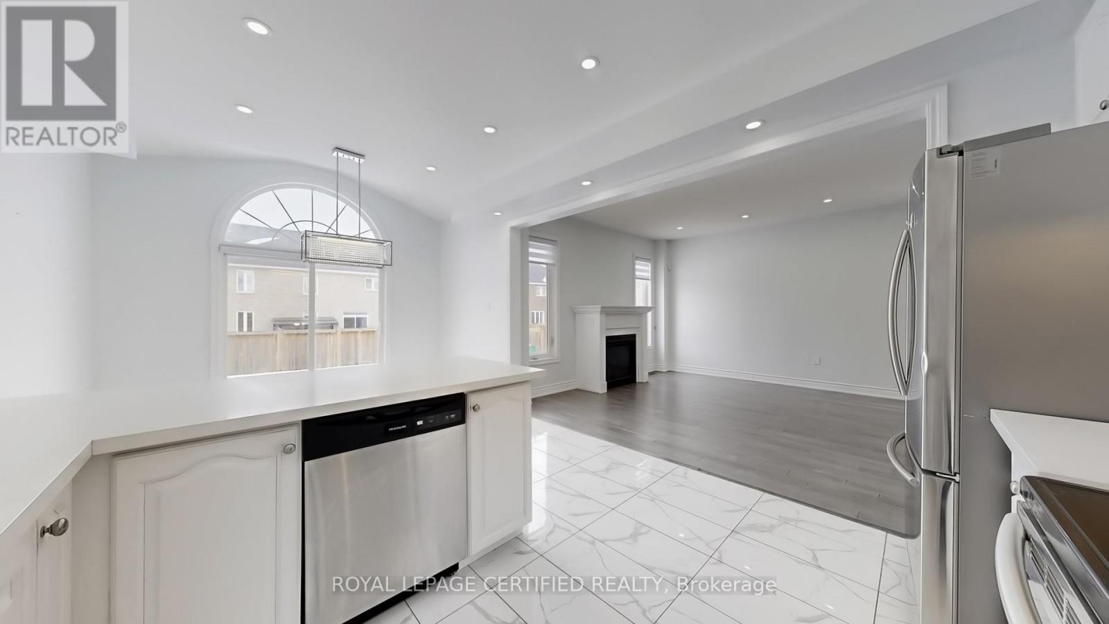 62 Heritage Street, Bradford West Gwillimbury, Ontario  L3Z 0X4 - Photo 12 - N12993708