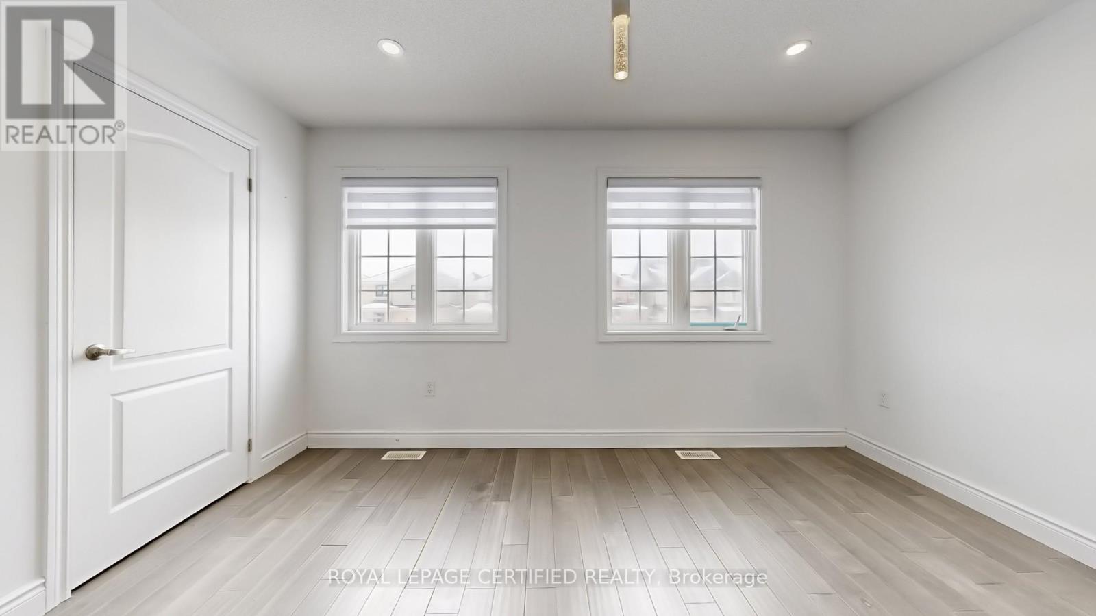 62 Heritage Street, Bradford West Gwillimbury, Ontario  L3Z 0X4 - Photo 31 - N12993708