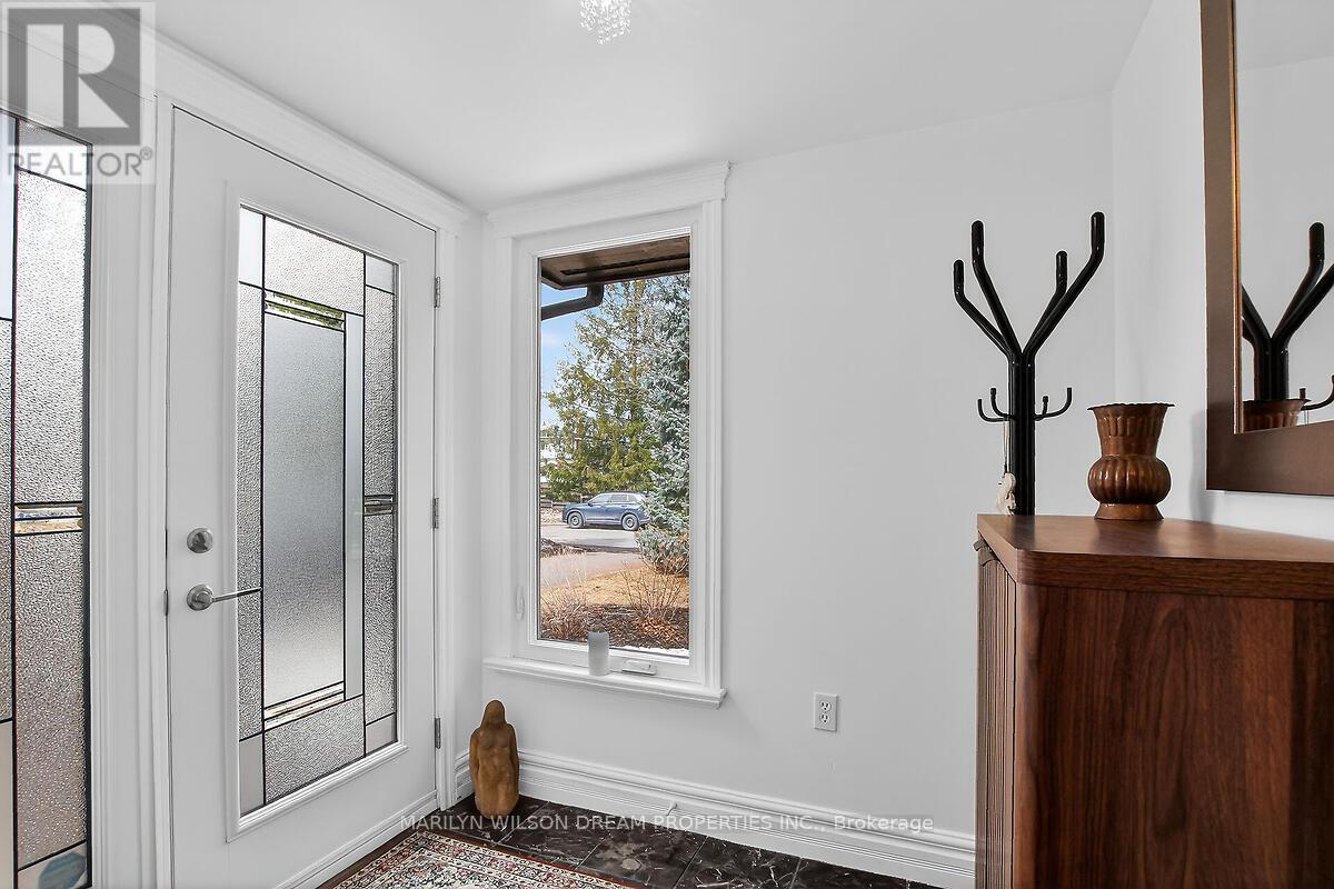 2105 Bangor Street, Ottawa, Ontario K1G 2X6 - Photo 10 - X12993544