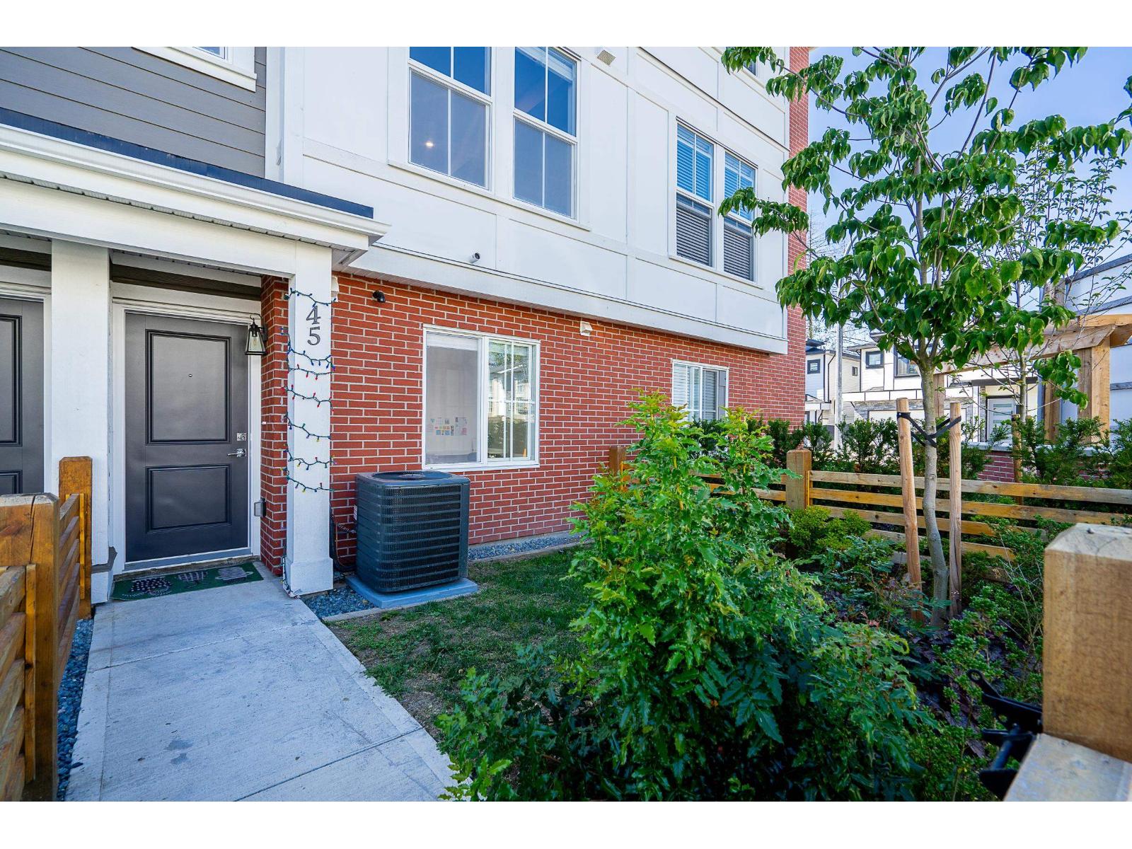 45 20680 76b Avenue, Langley, British Columbia  V2Y 4L2 - Photo 2 - R3110977