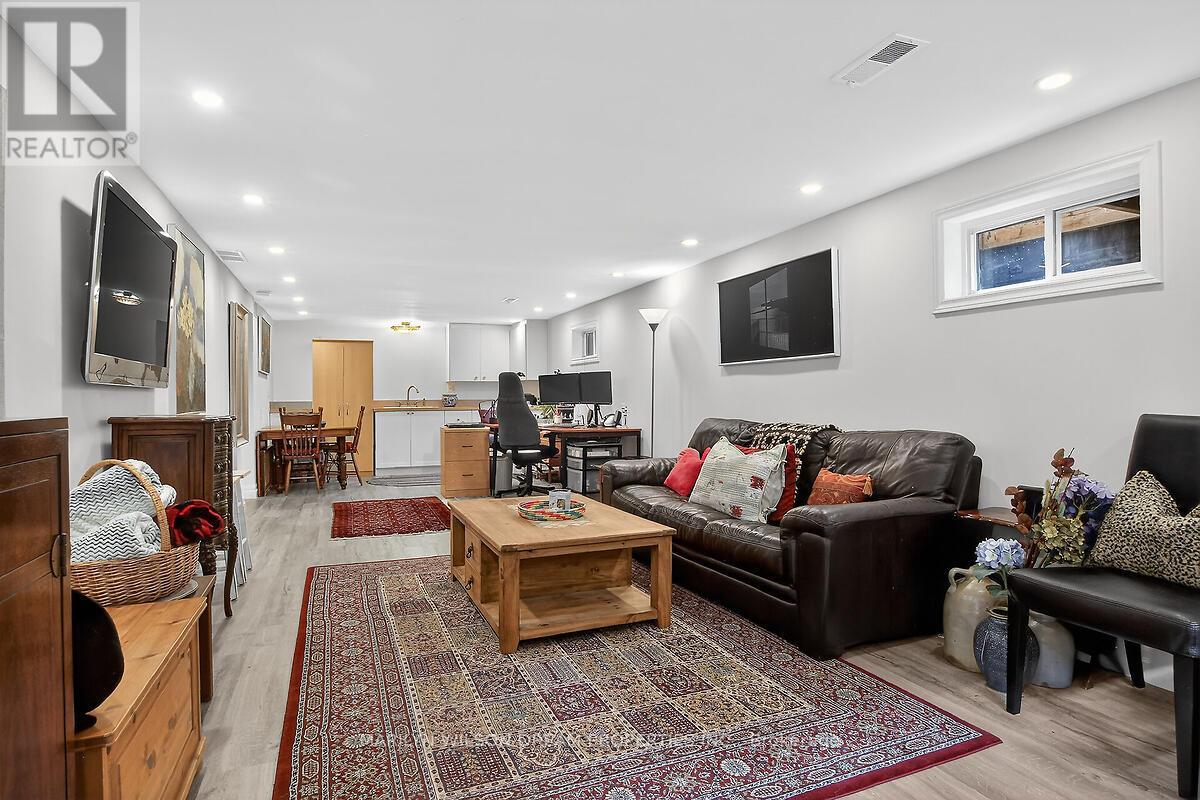 2105 Bangor Street, Ottawa, Ontario K1G 2X6 - Photo 33 - X12993544