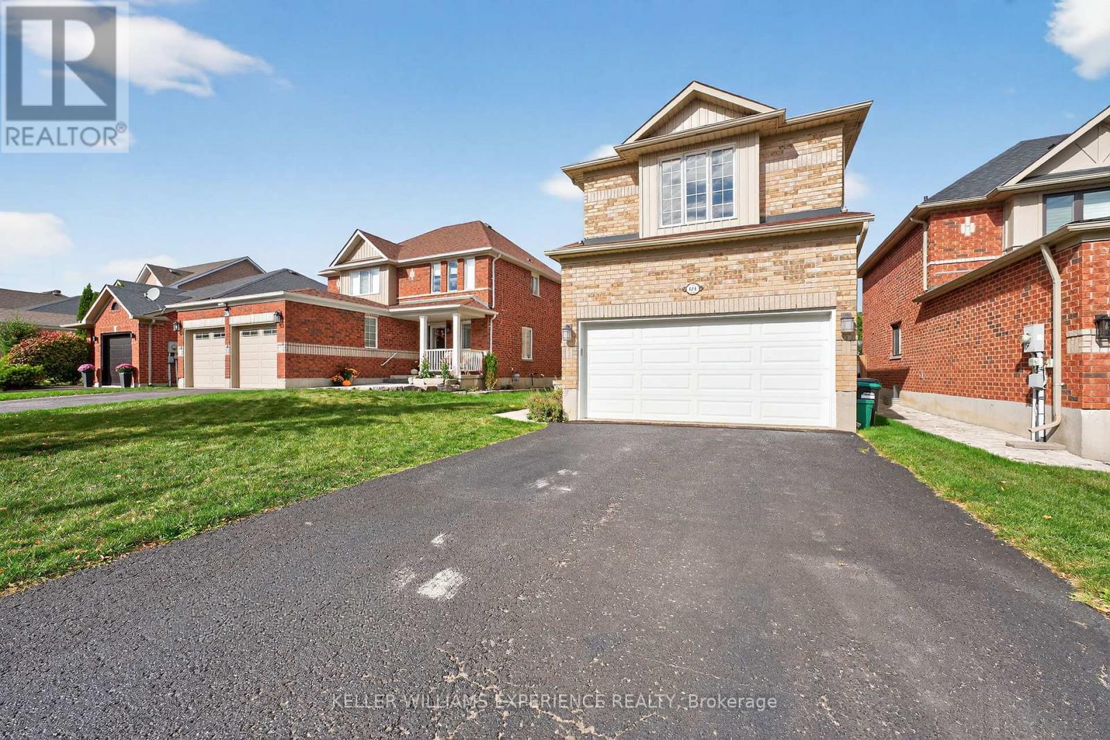 124 Tunbridge Road, Barrie, Ontario  L4M 6T1 - Photo 3 - S12993712