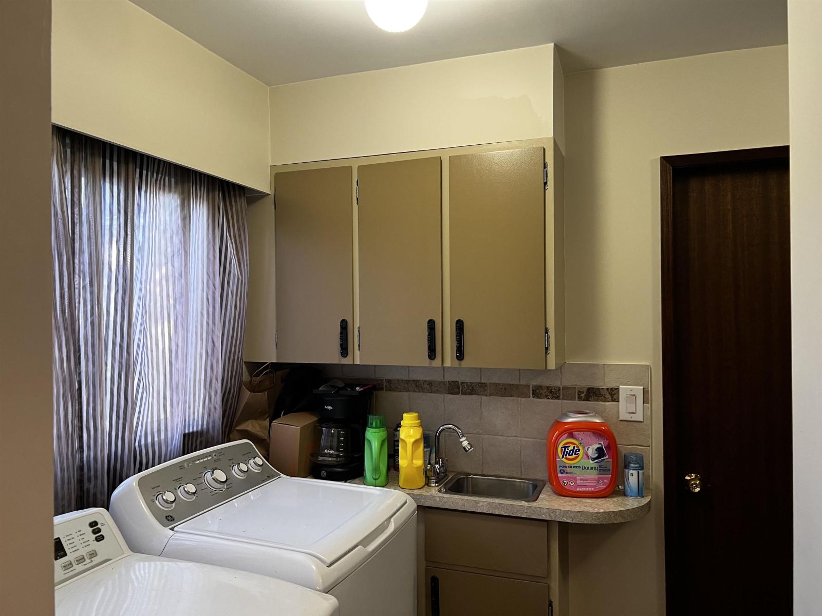 9894 156 Street, Surrey, British Columbia V3R 4L3 - Photo 11 - R3107545