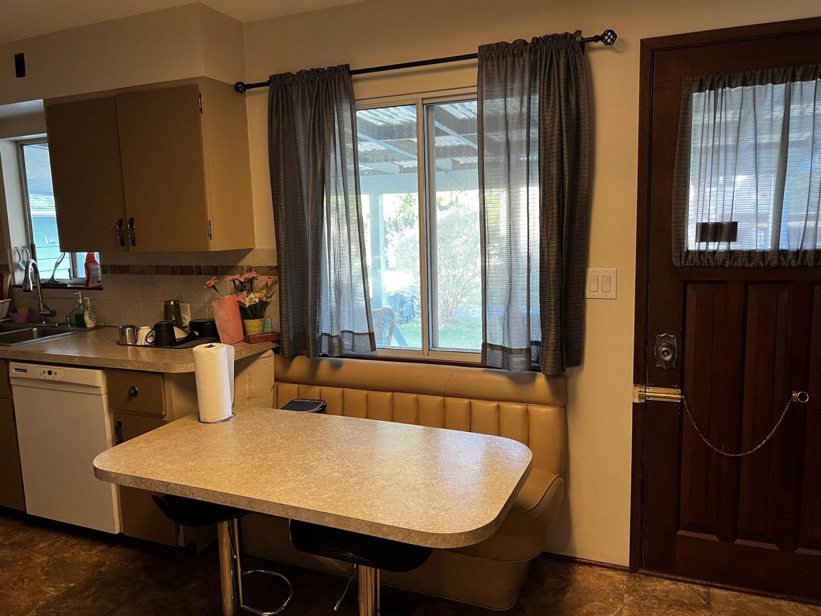 9894 156 Street, Surrey, British Columbia V3R 4L3 - Photo 10 - R3107545